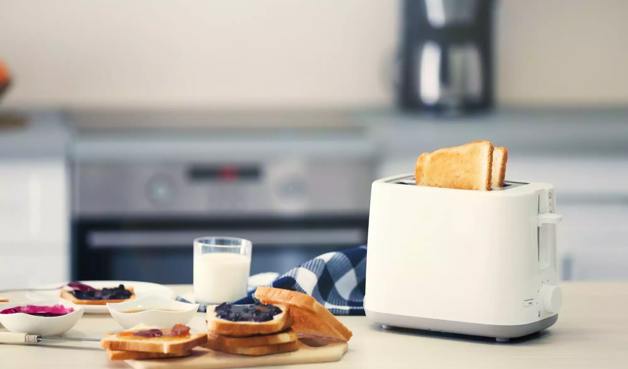  Opekači kruha in toasterji