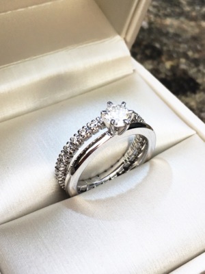 Zaročni in poročni prstan
