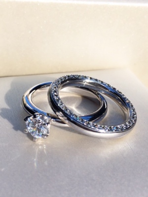 Zaročni in poročni prstan