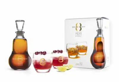Golden 8 Williams Pear Liqueur Set with two glasses