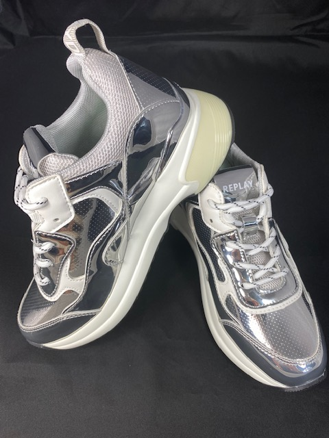 shoe site x