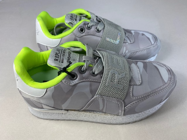 shoe site x