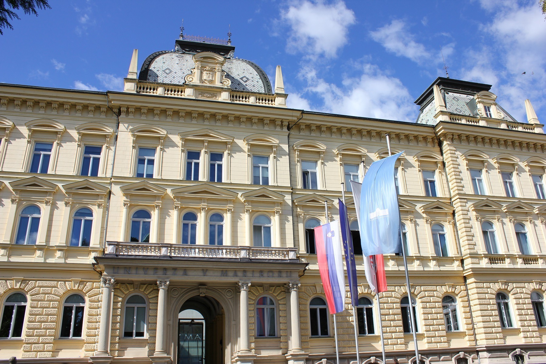 Univerza-v-Mariboru.jpg